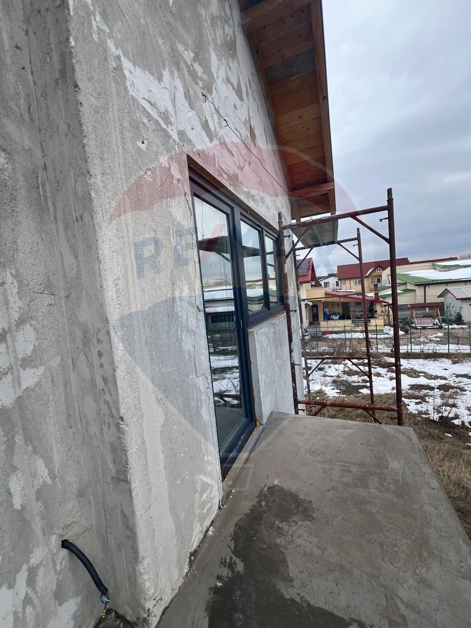 5 room House / Villa for sale, Est area