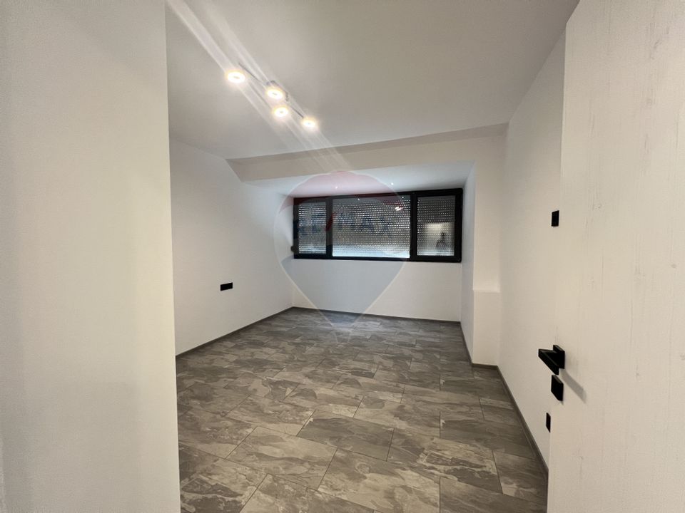 Apartament cu 3 camere de închiriat în zona P-ta Muncii