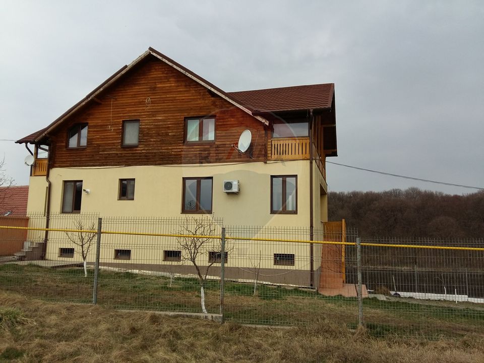 6 room House / Villa for sale