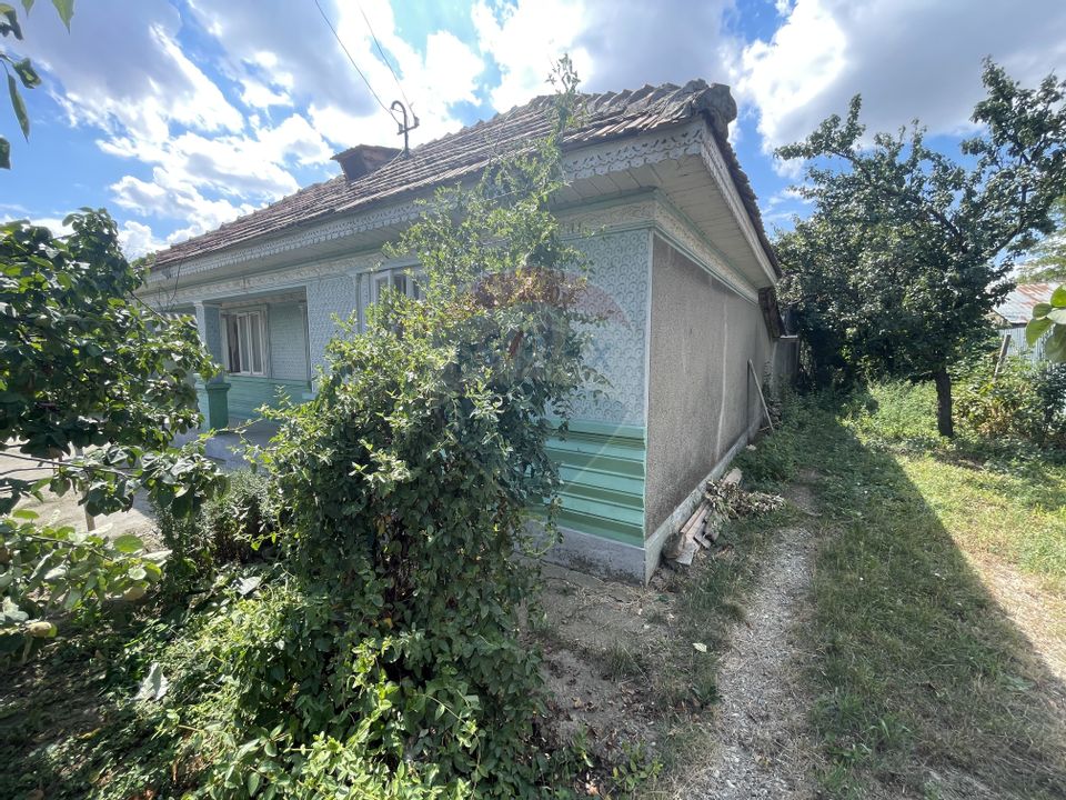 Casă cu teren Haret