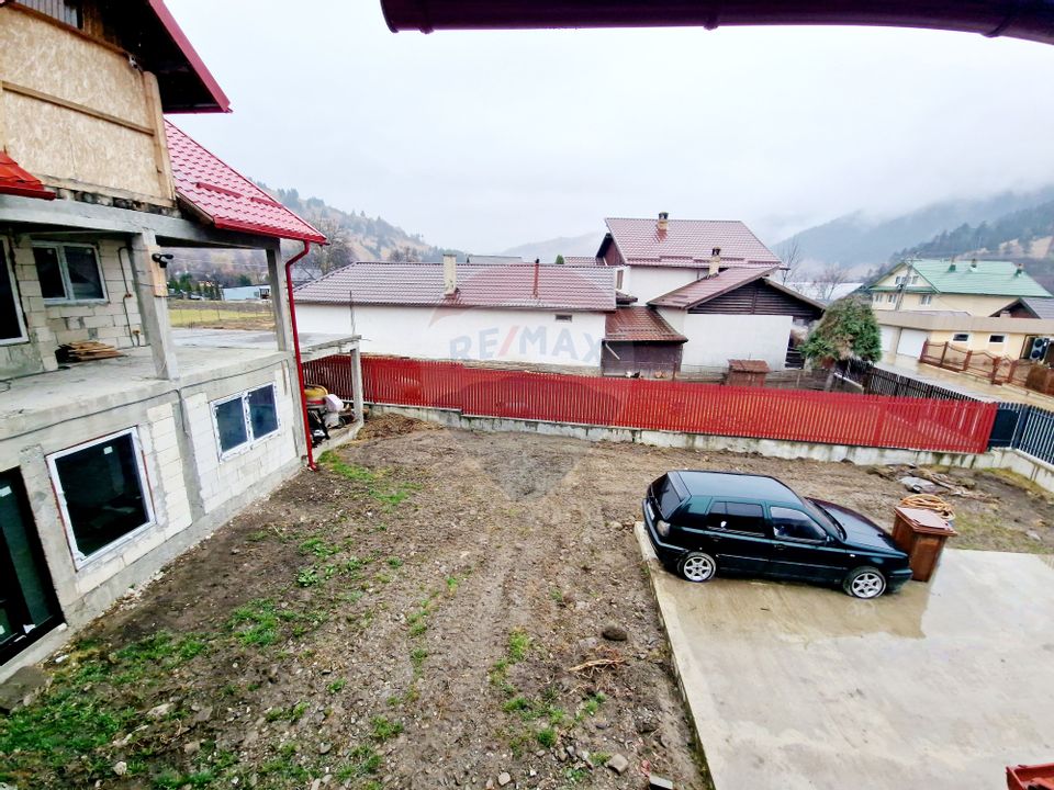 8 room House / Villa for sale