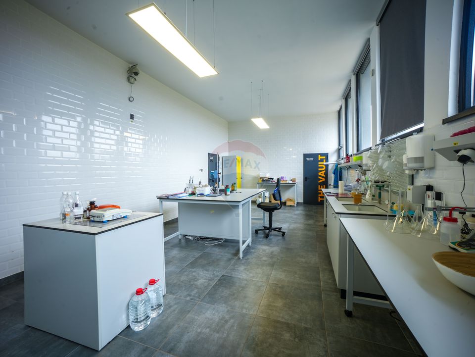 Hală industrială Clasa A, 895 mp + teren 2.880 mp, Ploiești