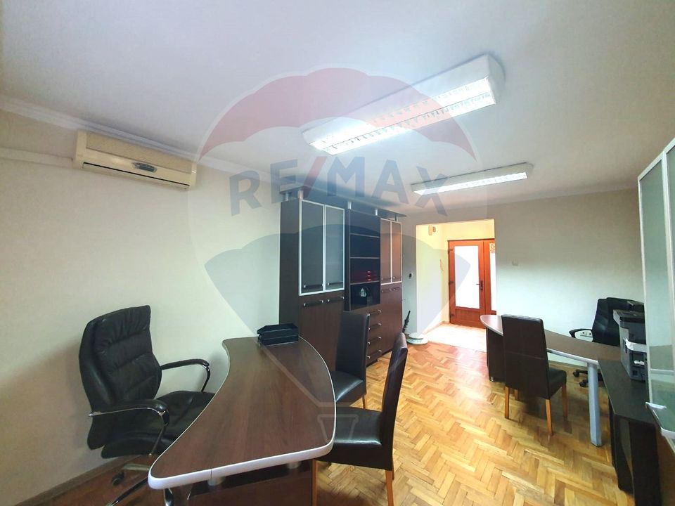 45sq.m Office Space for rent, Ultracentral area