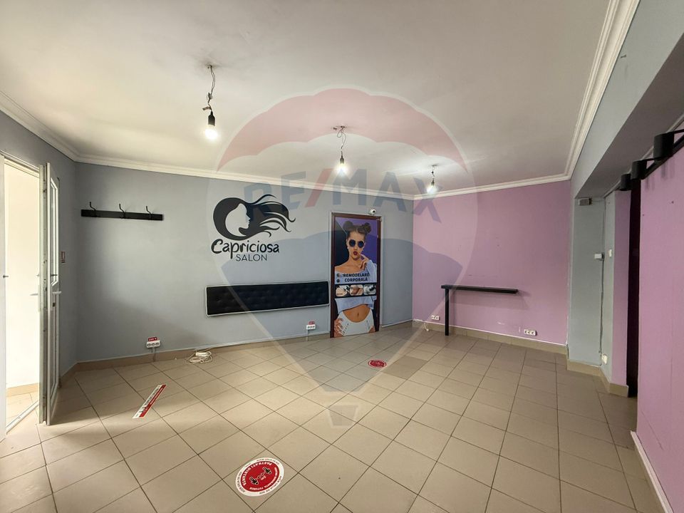 Spațiu comercial stradal 61 mp, Bd. Chisinau - vitrina si acces direct