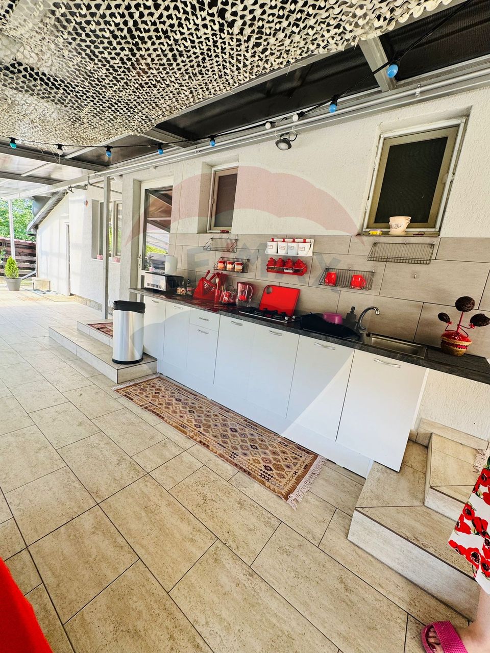 8 room House / Villa for sale, Vest area