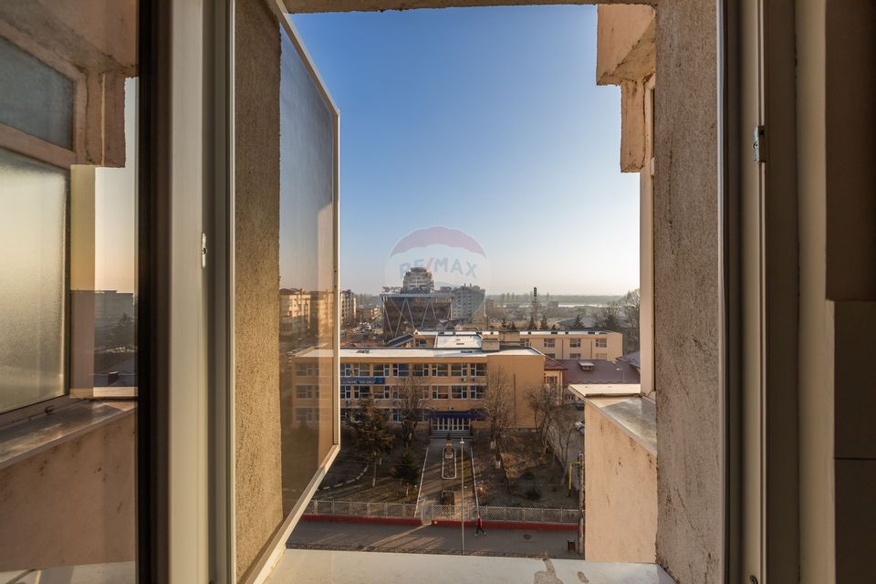 Apartament cu 3 camere de vânzare în zona Ultracentral