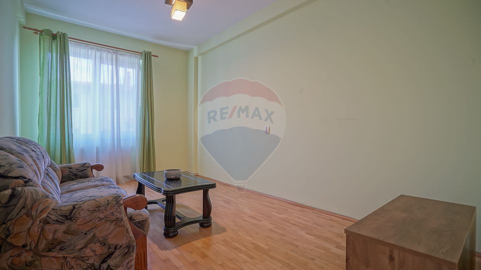 REZERVAT ! Apartament cu 3 camere de închiriat zona centrala