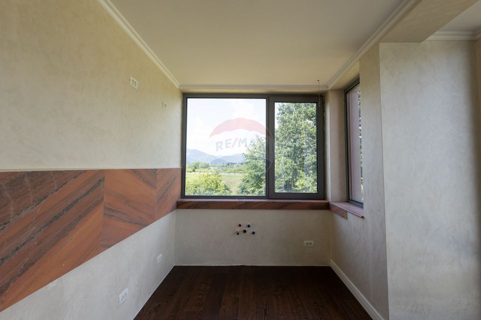 5 room House / Villa for sale