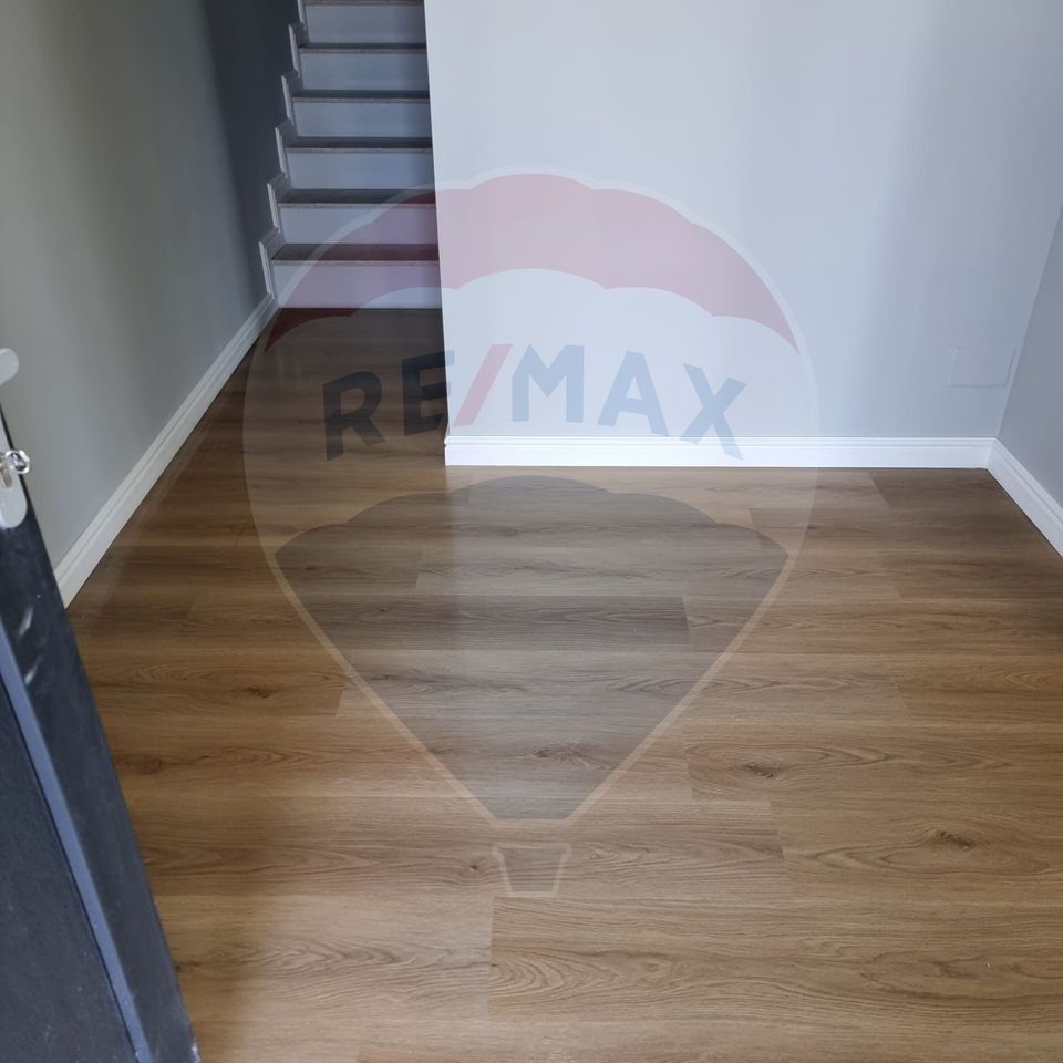 DE VANZARE Vila tip Quadruplex OTOPENI