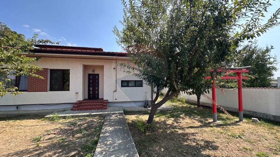 Vila cu doua unitati locative de inchiriat în zona de Nord / Sisesti