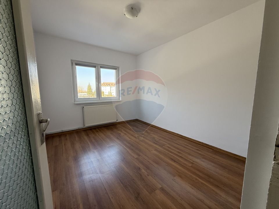 4 room Apartment for rent, Valea Aurie area