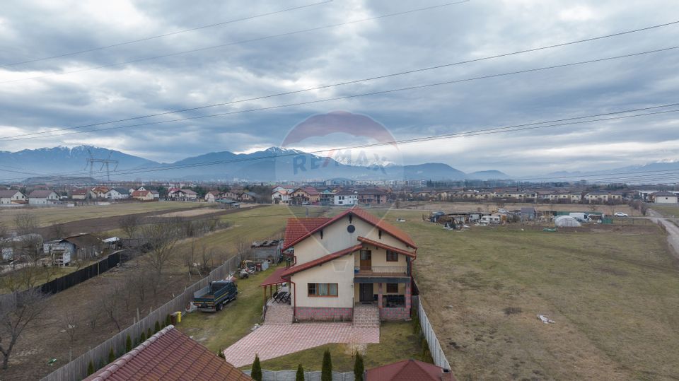 Casă cu 7 camere de vânzare Sanpetru | COMISION 0%