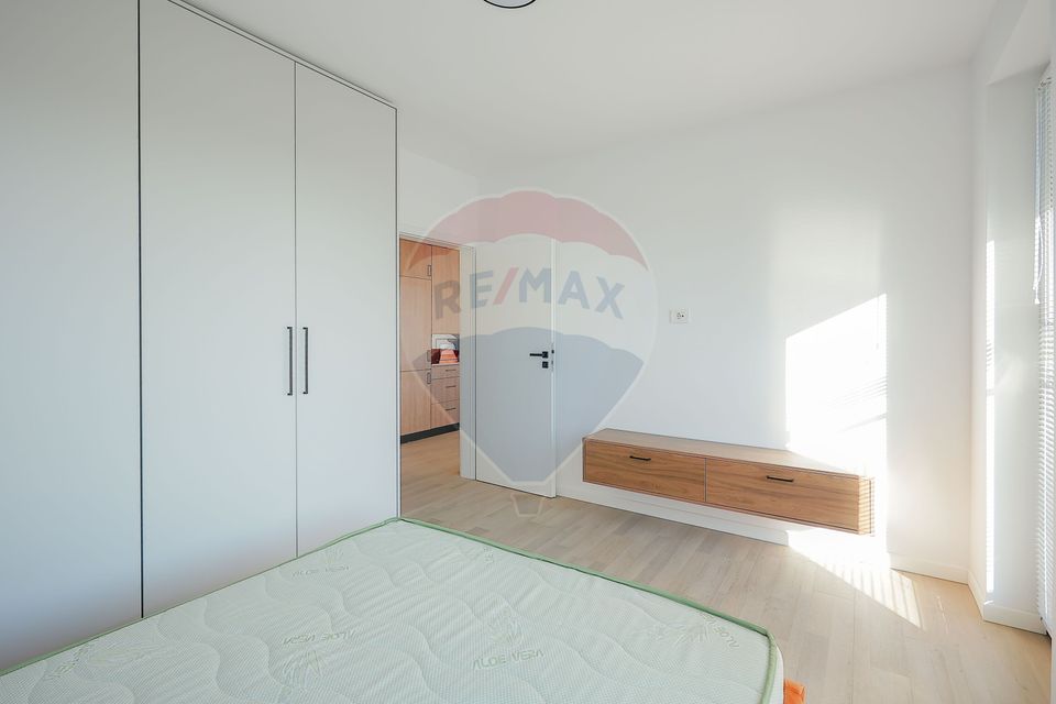 Apartament de închiriat cu 2 camere și parcare, ultracentral, Oradea