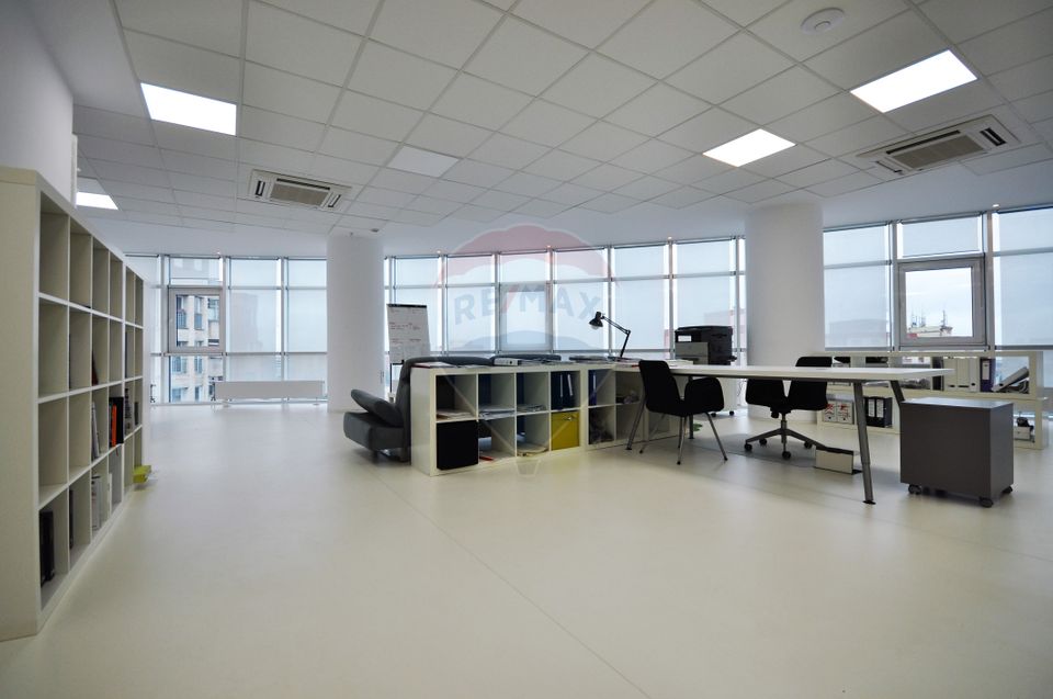 RENT!!! Office space, open space, special arrangement