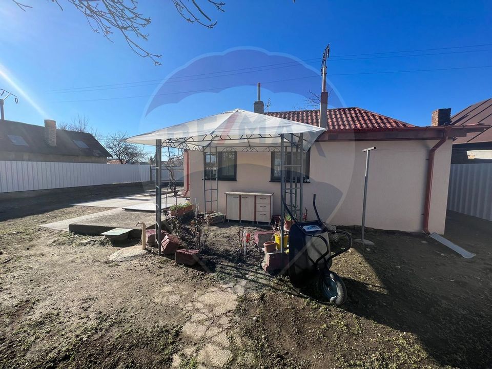 Casă Golesti cu 2 camere