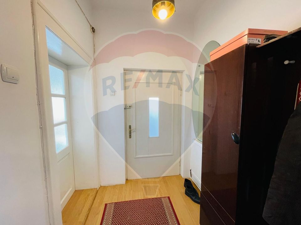 2 room House / Villa for rent, Resita area