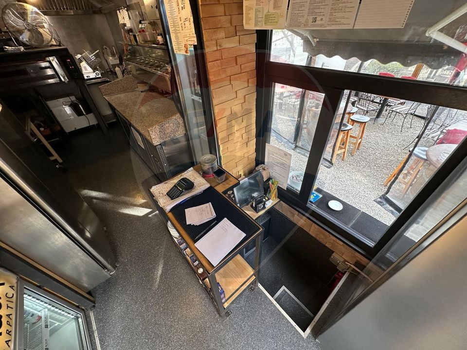 350sq.m Commercial Space for rent