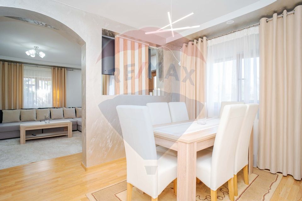 Casă / Vilă cu 5 camere de vânzare în zona Central