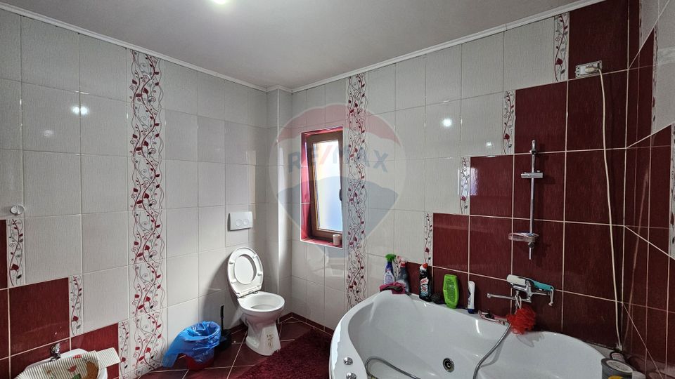 6 room House / Villa for sale