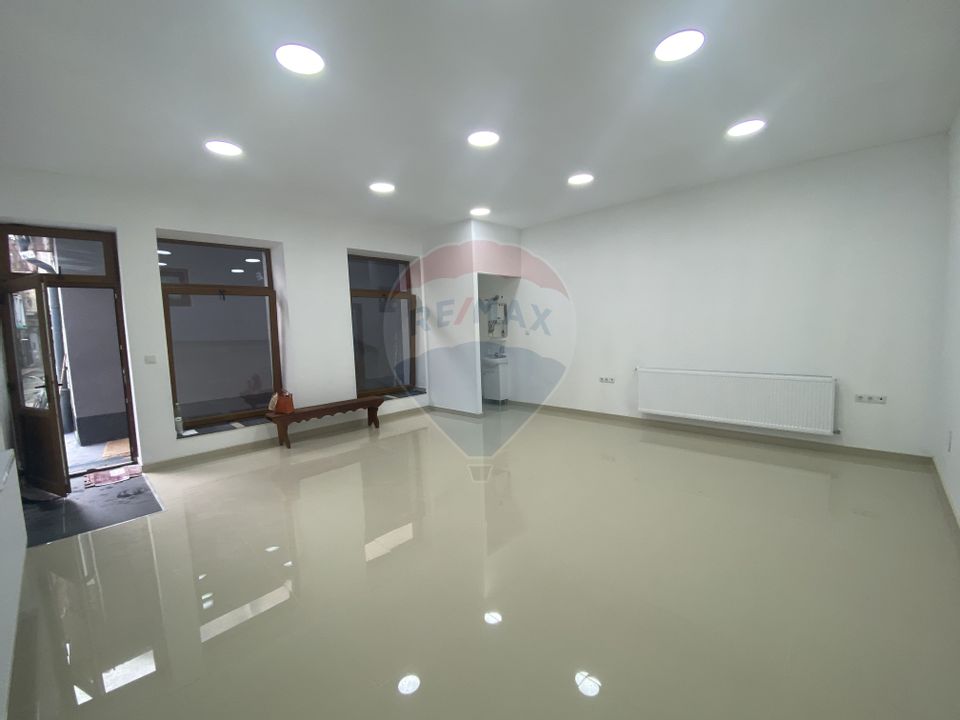 90sq.m Commercial Space for sale, Ultracentral area