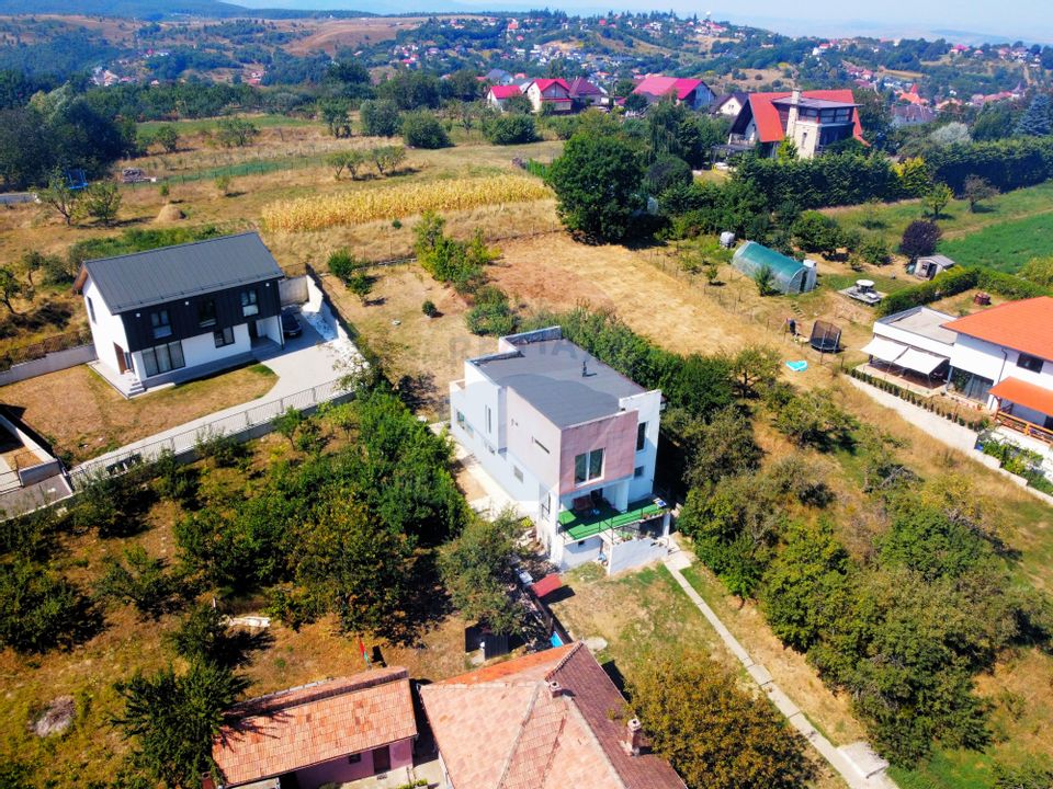 Casa de vanzare in Feleacu. 150 MP Util , 750 MP Teren. Exclusivitate!