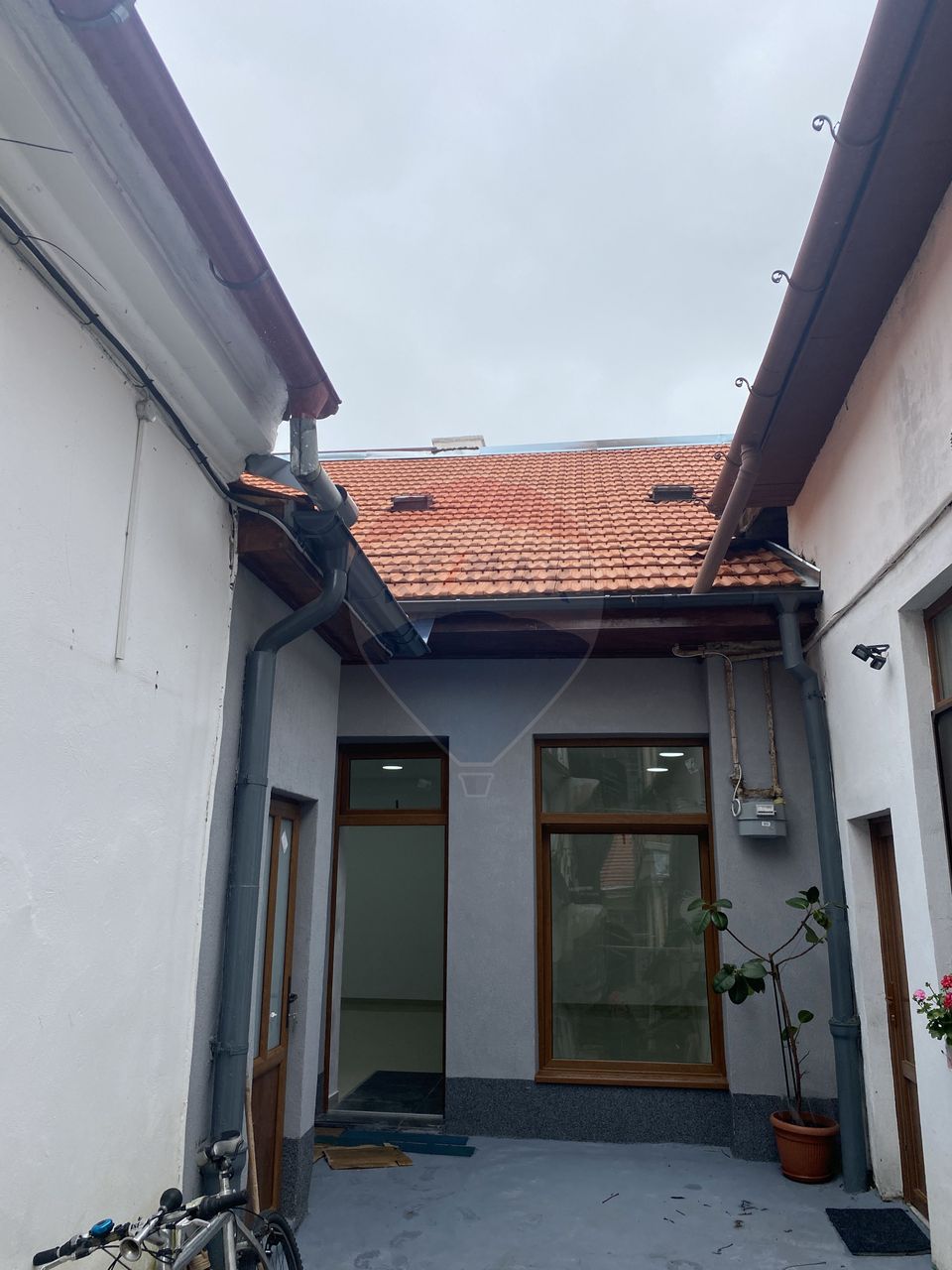 Spațiu comercial de vanzare, Ultracentral