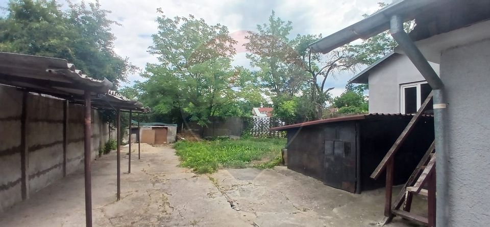 8 room House / Villa for sale