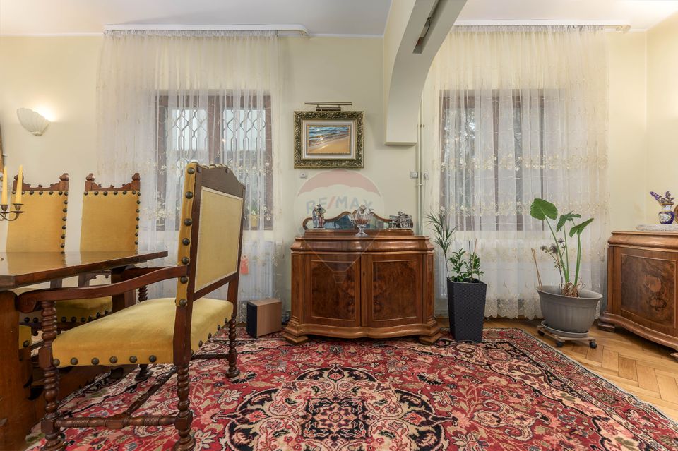 8 room House / Villa for sale, Kiseleff area