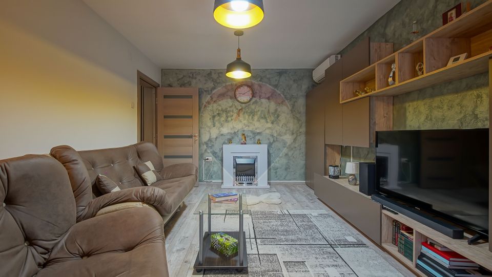 (Rezervat) Apartament cu 3 camere de vânzare, Florilor Râșnov