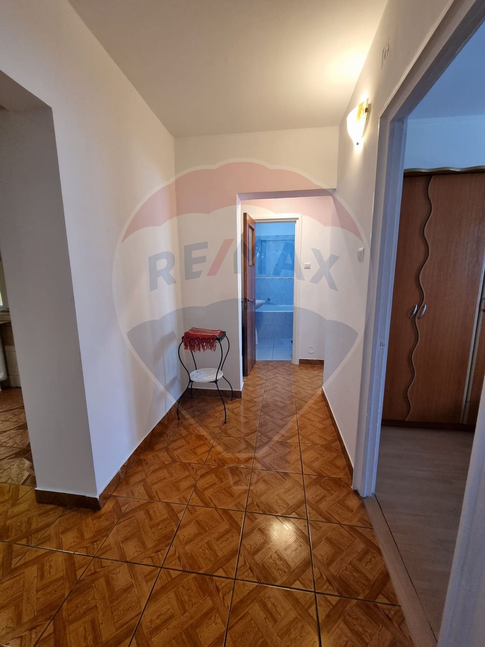 Apartament cu 3 camere de vânzare în zona Pantelimon