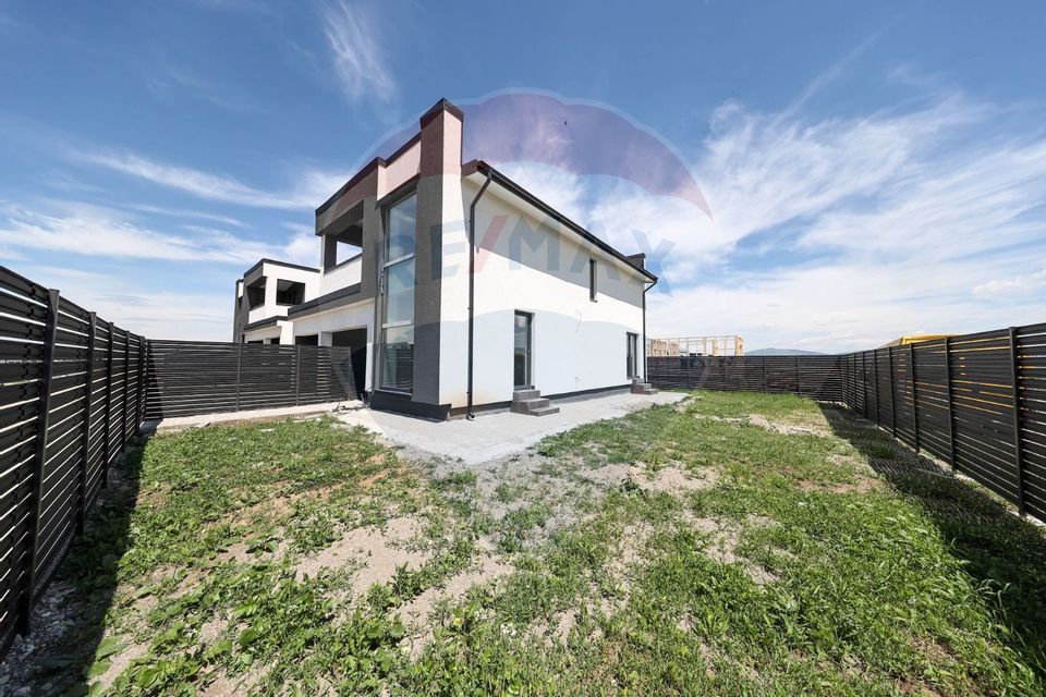 4 room House / Villa for sale