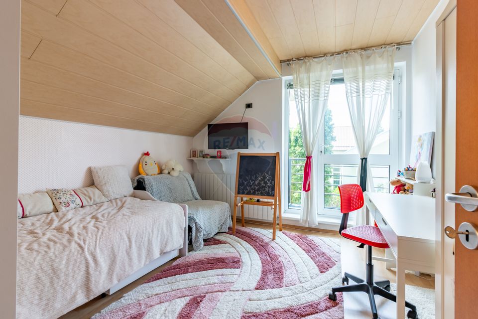 Casă / Vilă in Corbeanca, langa lac, zona exclusivista