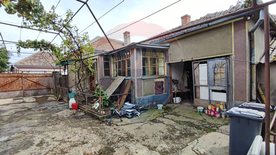 Casă de vanzare in Tarian, la 14 km de Oradea