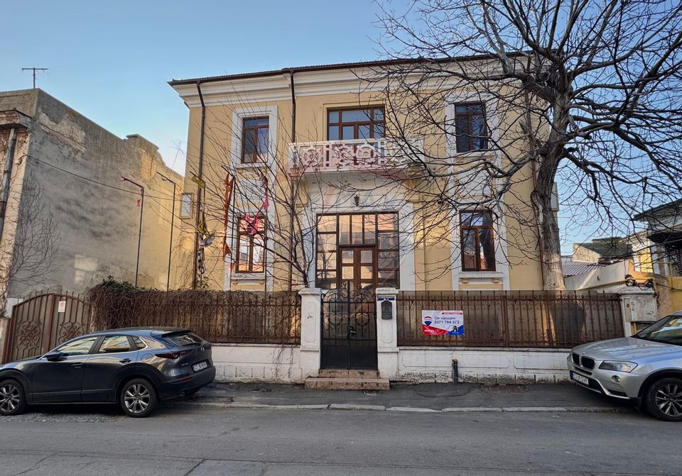 16 room House / Villa for sale, Peninsula area