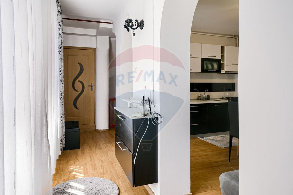 Apartament cu 2 camere de vânzare în zona Ultracentral