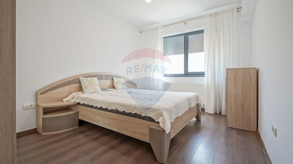 Apartament de 2 camere de închiriat în zona Tractorul