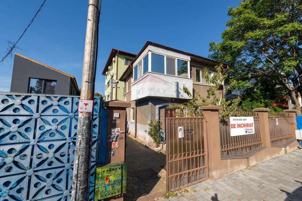 House / Villa with 3 rooms for rent Pargarilor Stefan cel Mare street