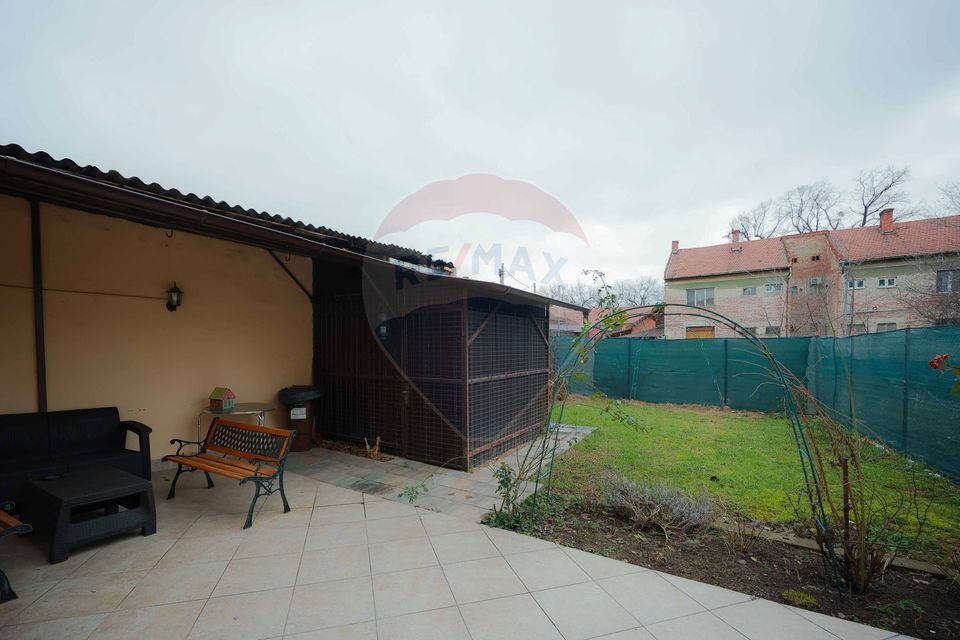 4 room Apartment for sale, Central area