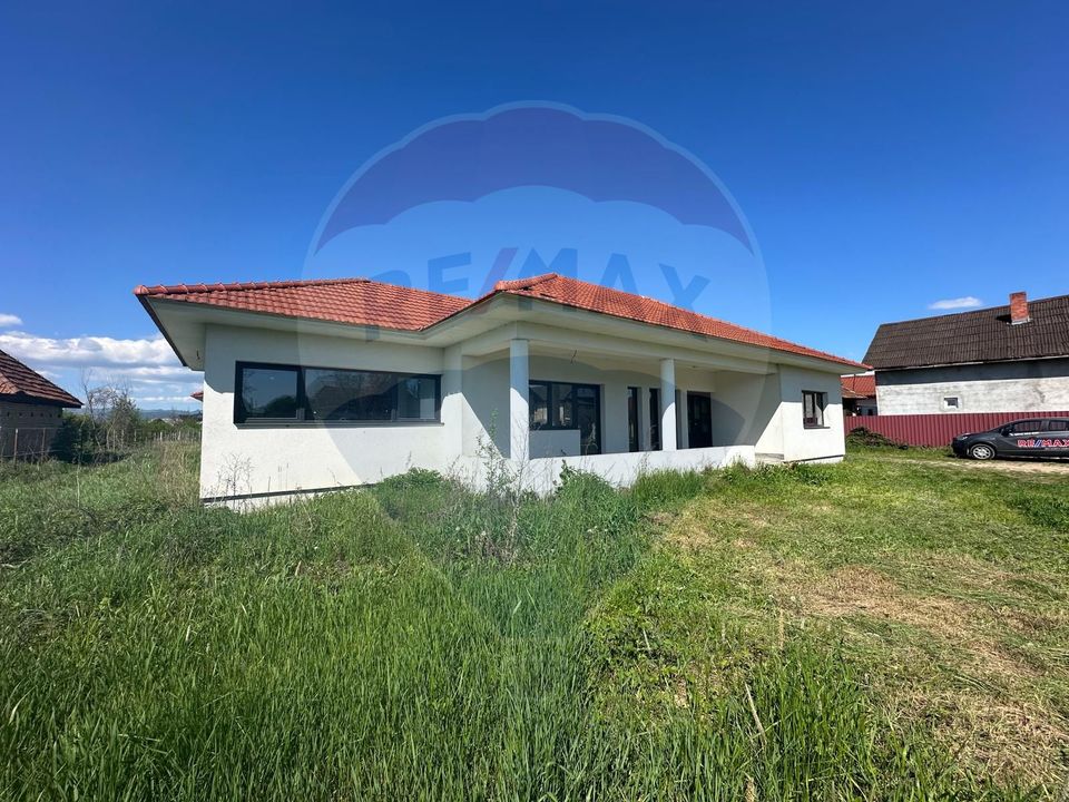 Casă  finisata - DE VANZARE in Lapusel