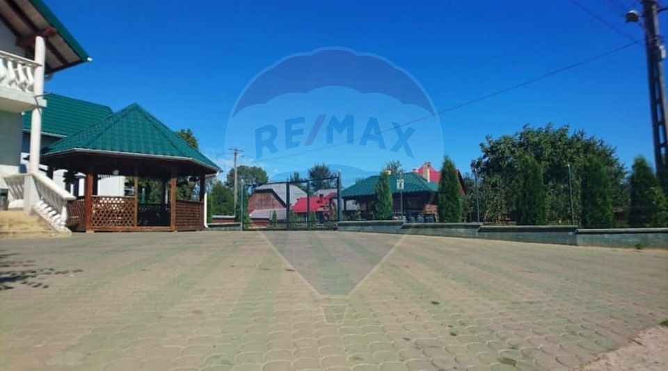 Casă / Vilă de vânzare sau spatiu comercial in Hurjuieni