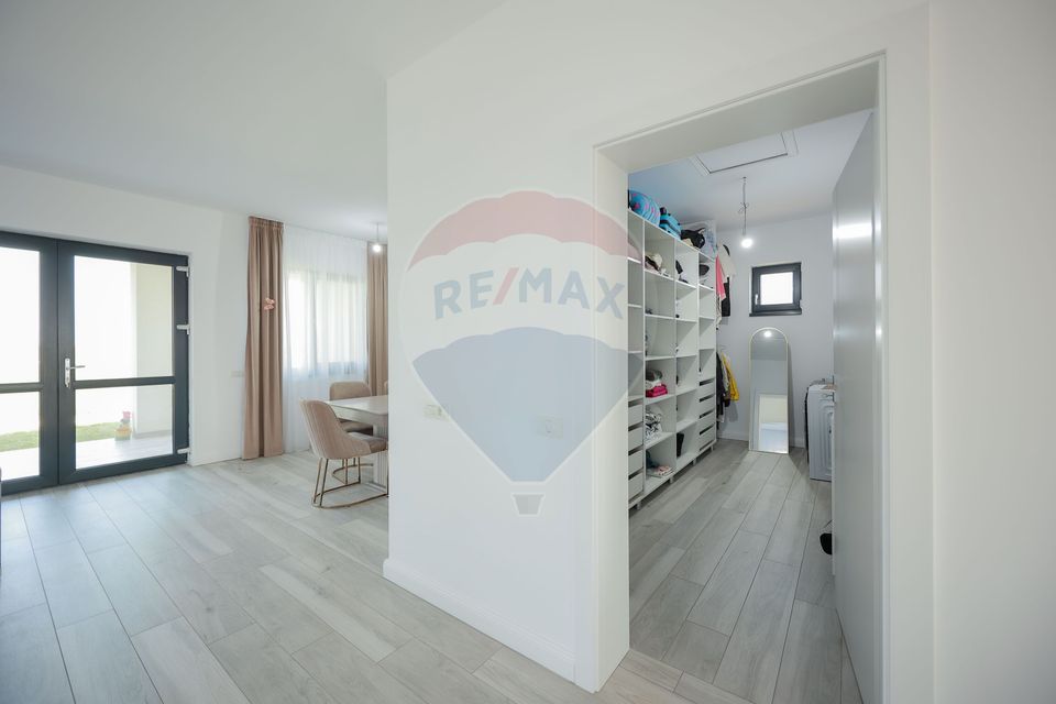 Casă de vânzare cu 3 dormitoare, Livada de Bihor