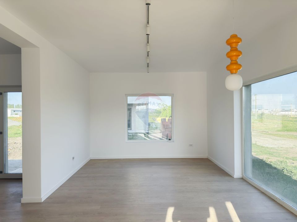 4 room House / Villa for sale