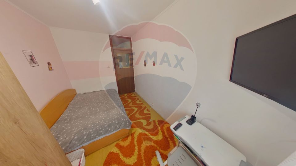 Apartament cu 3 camere de vânzare în zona Garii