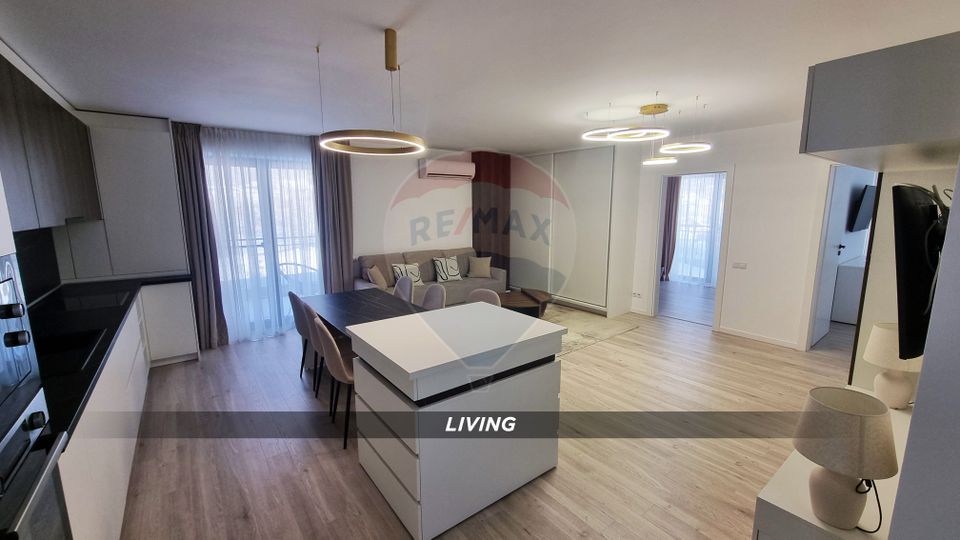 Apartament cu 3 camere tip PENTHOUSE de închiriat în zona PODUL VIILOR