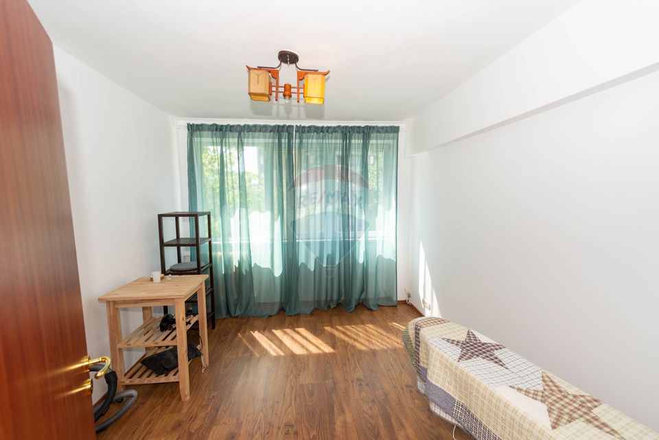 Apartament semidecomandat cu 3 camere de inchiriat Vasile Goldis Minis