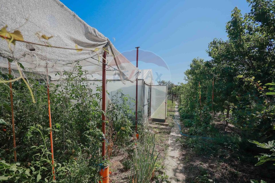 Casă și teren de 1397 mp de vânzare în Ineu, la 18 km de Oradea