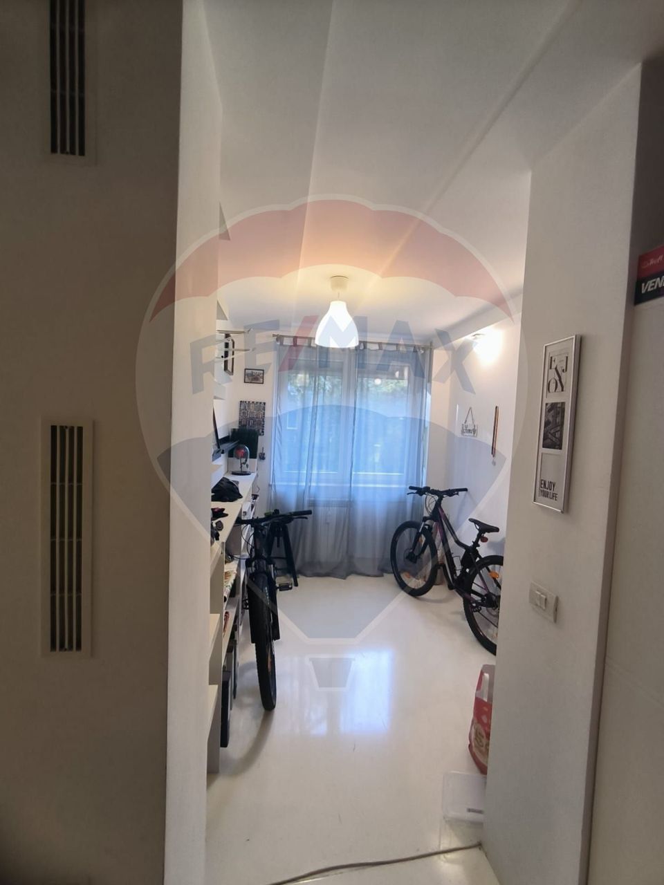 Apartament cu 2 camere de vânzare în zona Podgoria