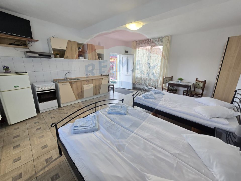 10 room Hotel / Pension for sale