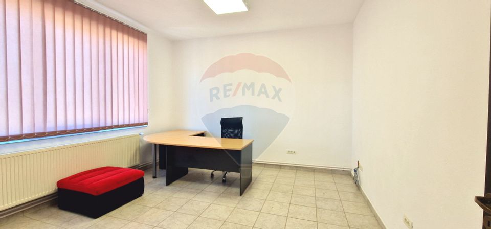 35sq.m Office Space for rent, Est area