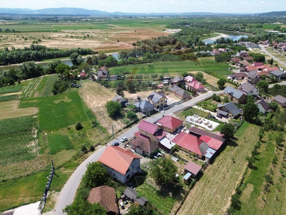 DE VÂNZARE – Casă cu etaj, Tămaia, Maramureș – aproape de Someș